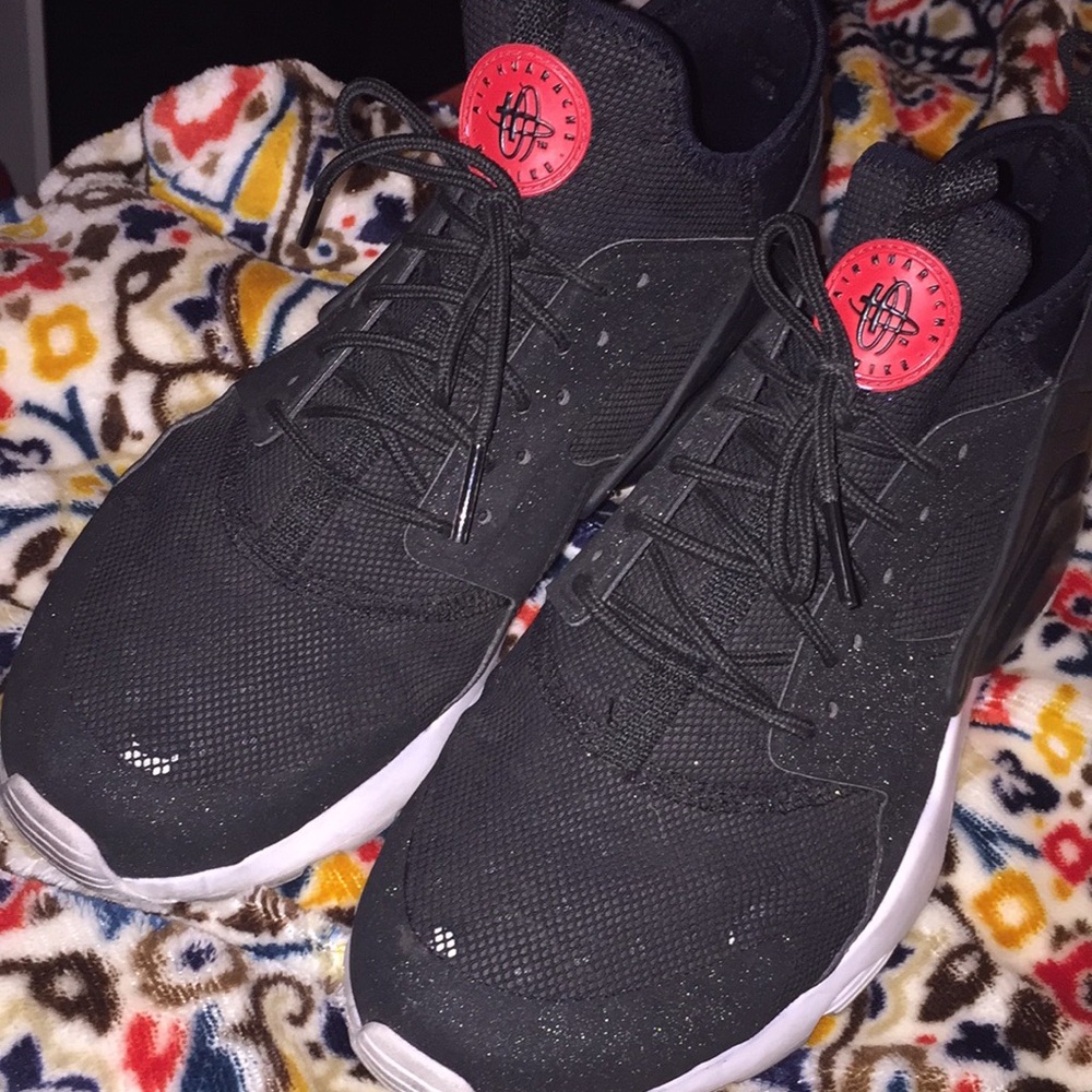 Nike Huarache Ultra Sz 7